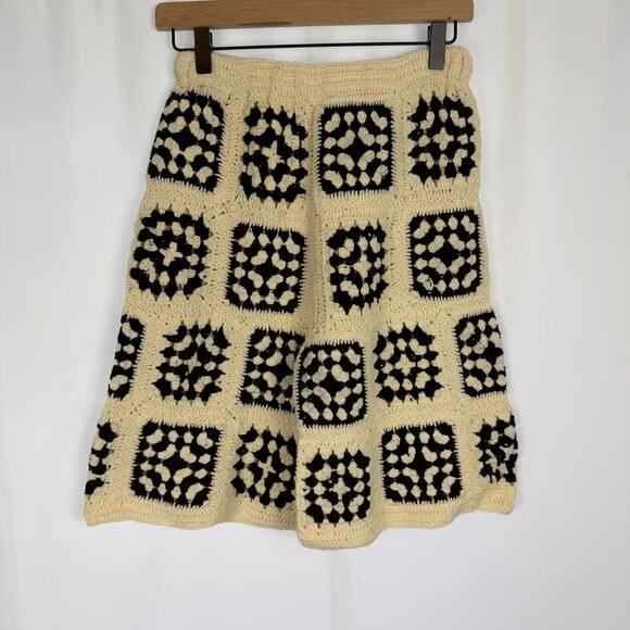 Free People Pants - FREE PEOPLE x FLOOK Granny Square Crochet Shorts Womens Cream Black Size L Boho
